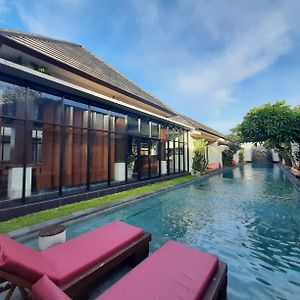 Lagoon Villa